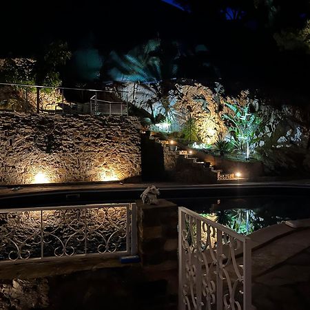 Meuble Tourisme 4*, Les Pieds Dans L'Eau, Villa Las Palmeras La Londe-les-Maures ภายนอก รูปภาพ